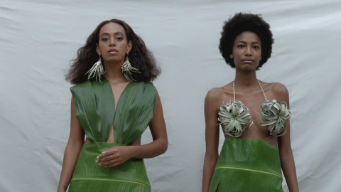 Solange "Cranes In the Sky"+"Don t Touch My Hair"